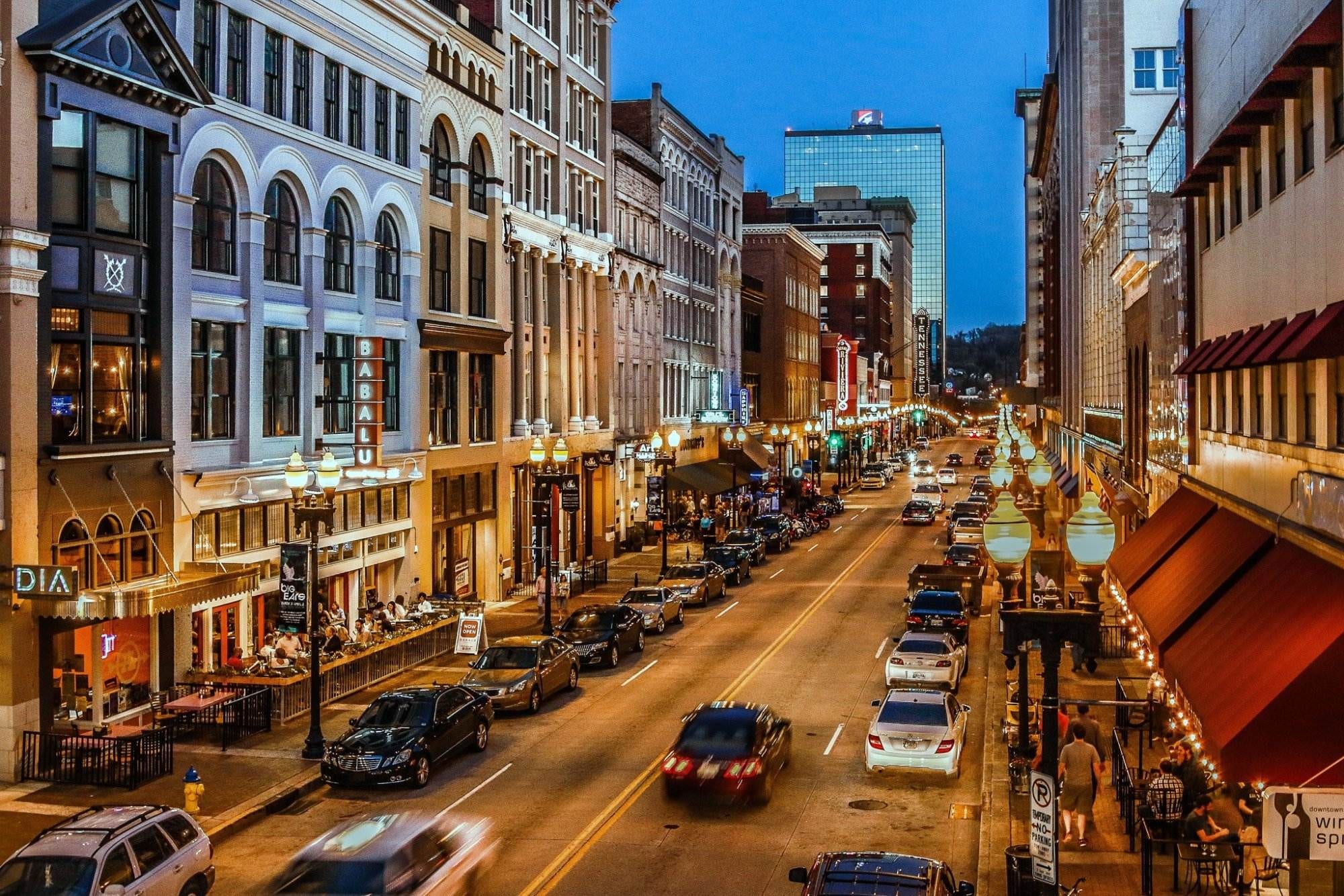 Downtown Knoxville gay street at night