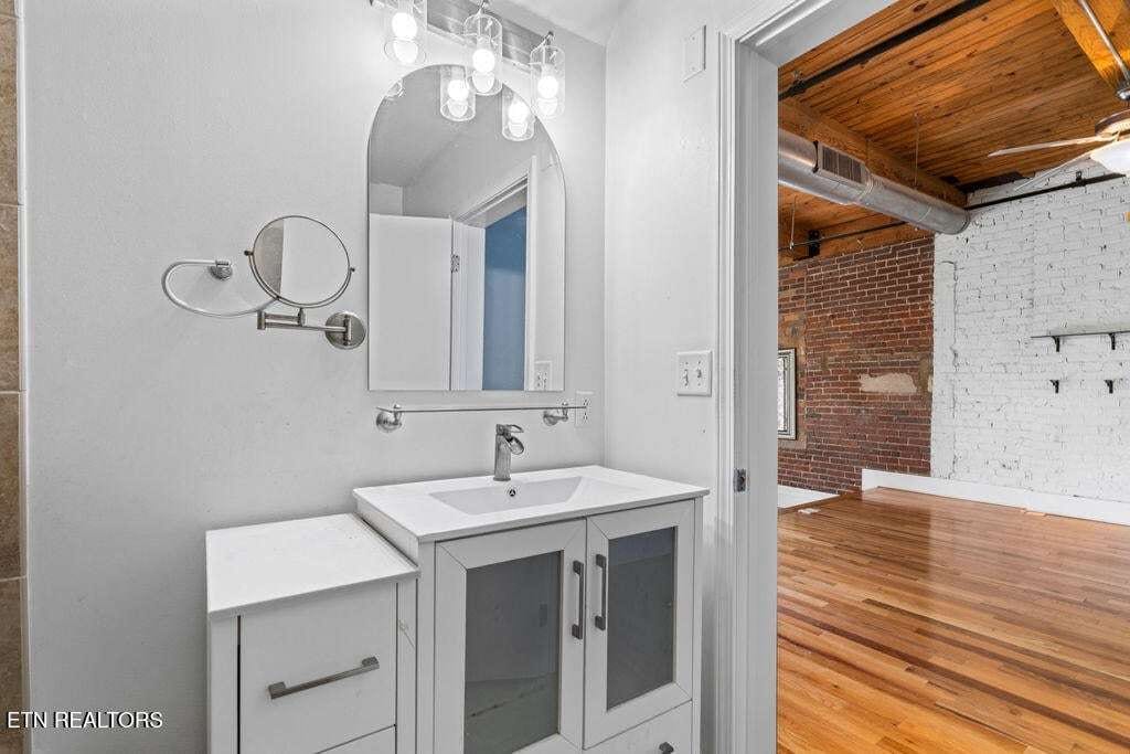 Candy-208-184317210081