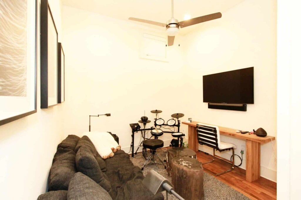 105-Mews-Way-03202630060130