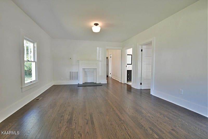 2014-E-Glenwood-Ave-2608078539000000-o