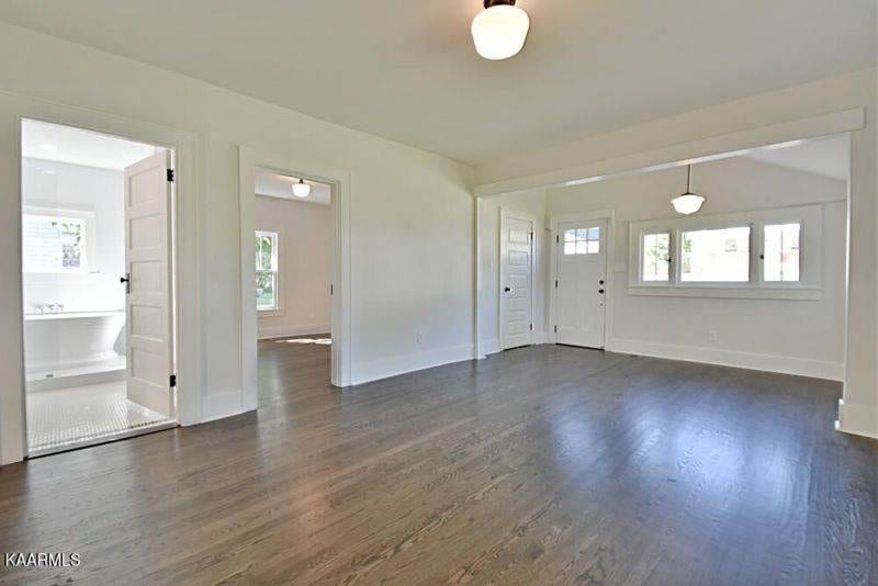 2014-E-Glenwood-Ave-2610378698000000-o