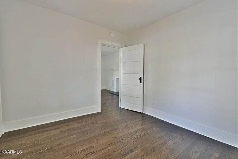 2014-E-Glenwood-Ave-2612805115000000-o