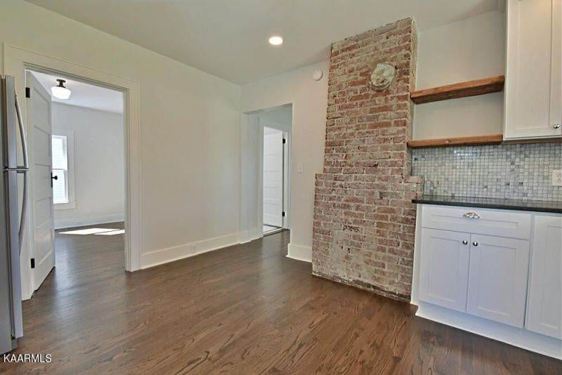 2014-E-Glenwood-Ave-2819089076000000-o