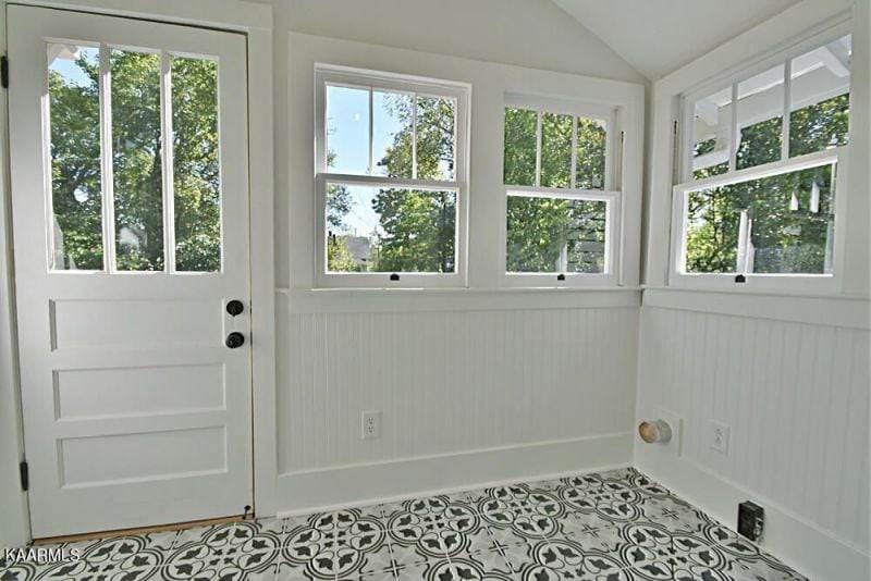 2014-E-Glenwood-Ave-2821443463000000-o