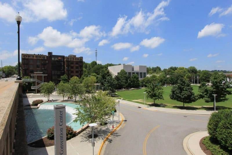 20161007120034720785000000-o