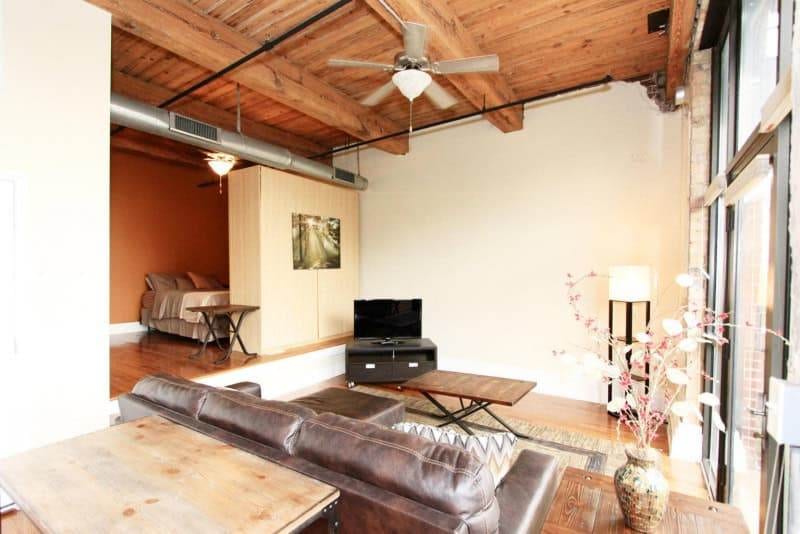 20161028205002273381000000-o