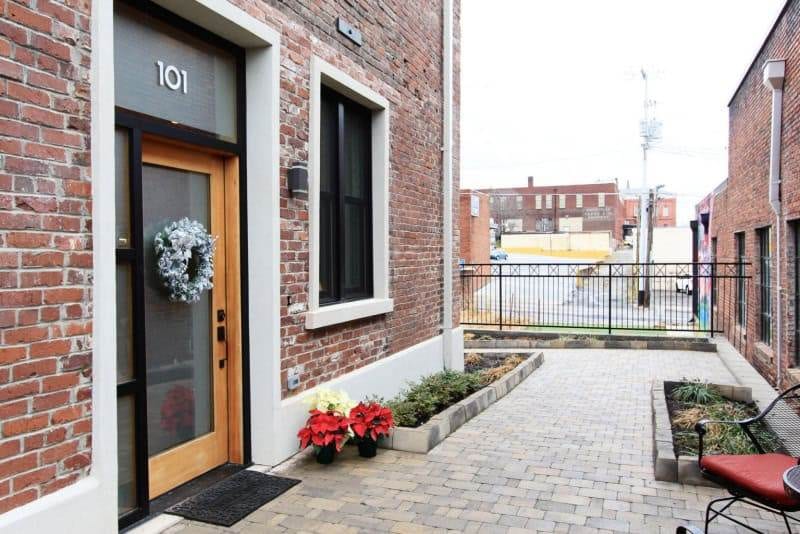 20161214000501971218000000-o