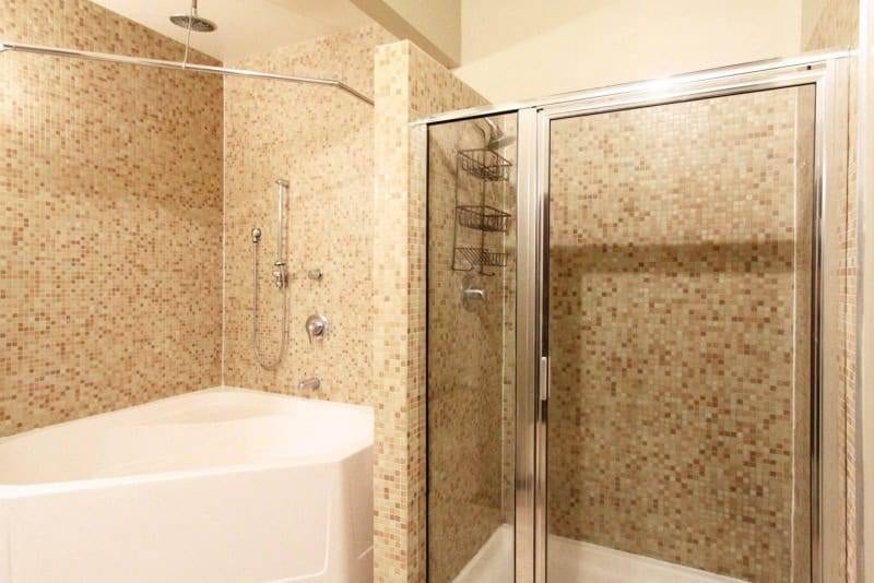 20161219170107495735000000-o