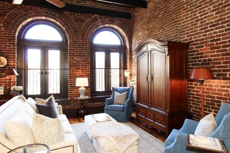 20170216224702155776000000-o