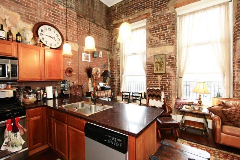 20170220225322116600000000-o