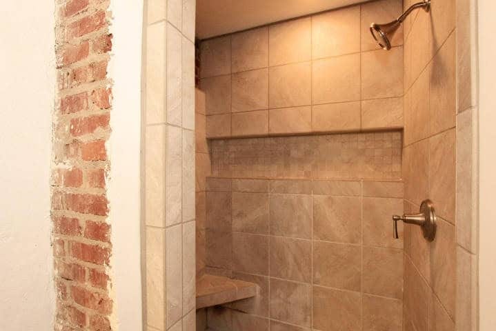 20170607033003906066000000-o