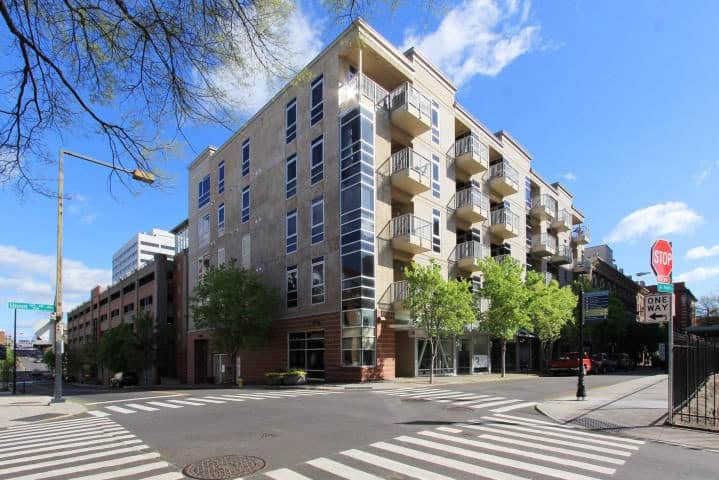 20170818014253860592000000-o