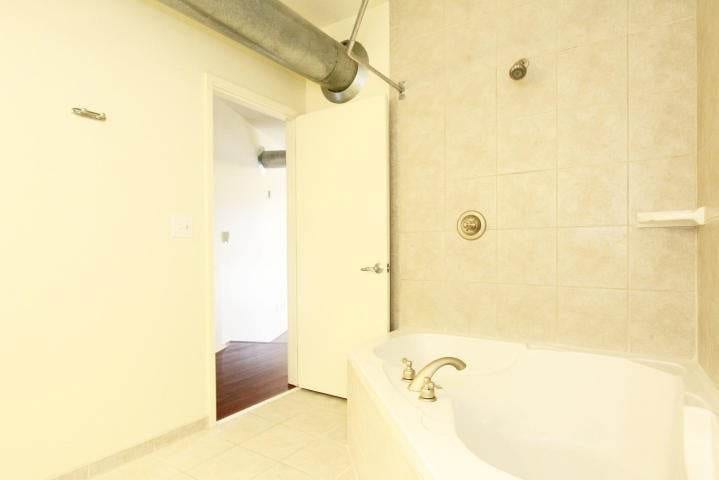 20170818014659086485000000-o