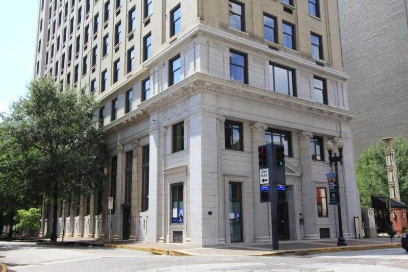 20180307035912499019000000-o