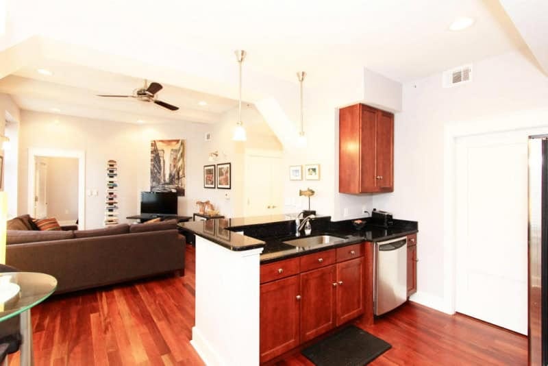 20180307052433902036000000-o