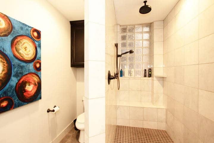 20180709130041090536000000-o