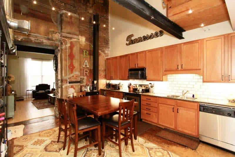 20180725005629891796000000-o