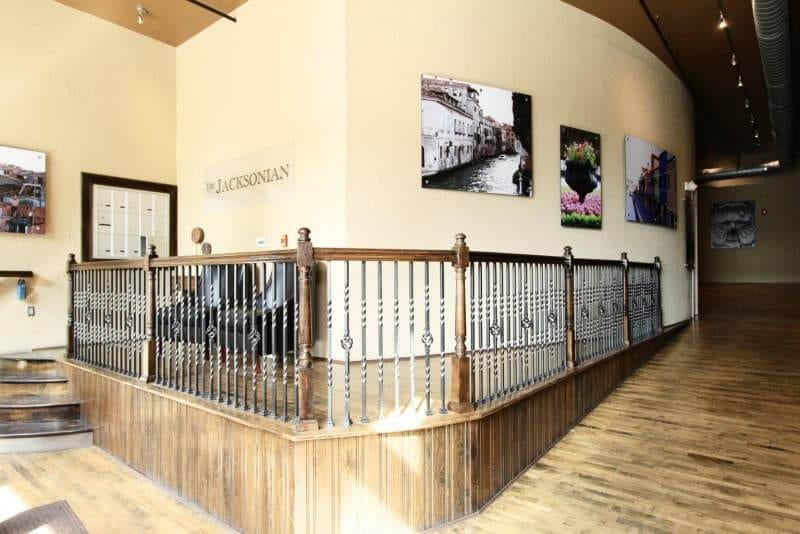 20190430043108410599000000-o