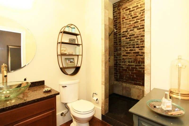 20191018025219745010000000-o