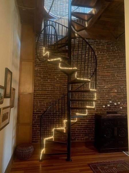 20191029031459486494000000-o