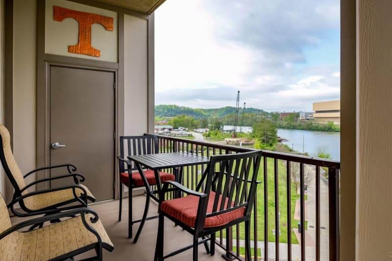 20200409012209335590000000-o