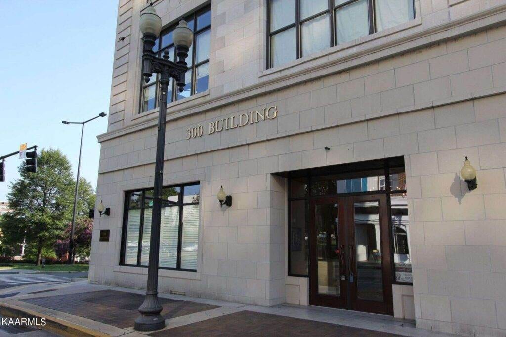 300-Building-301-0754904455