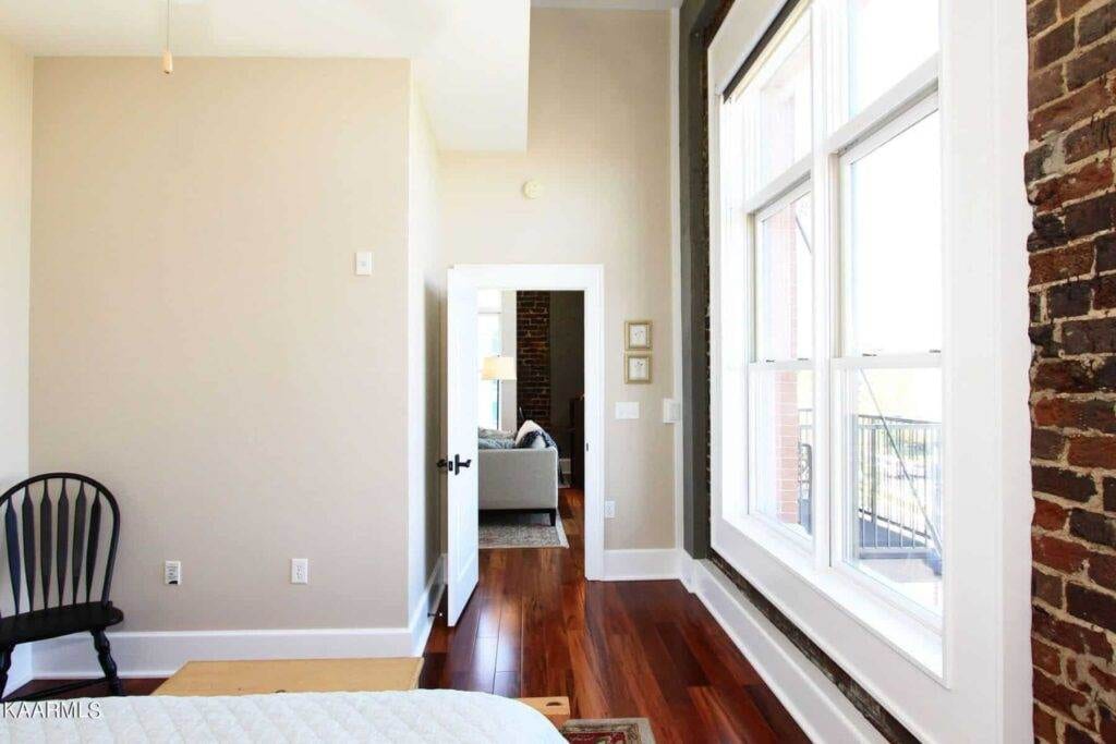 300-Building-301-0826315214