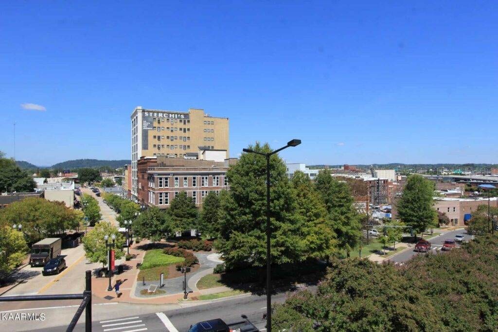 300-Building-301-0836490322