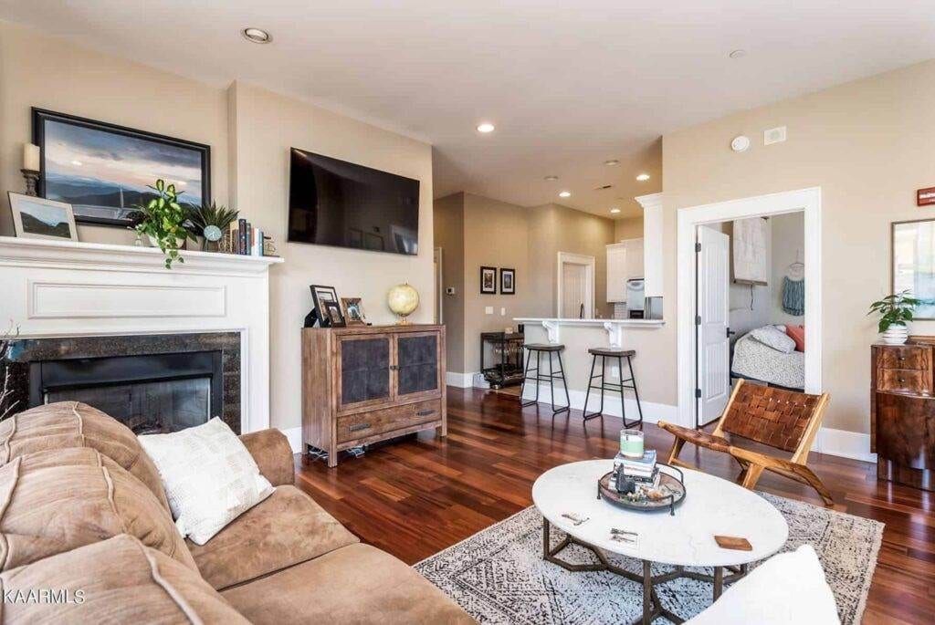 300-Building-301-21514752348