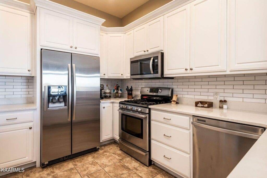 300-Building-301-21519834081