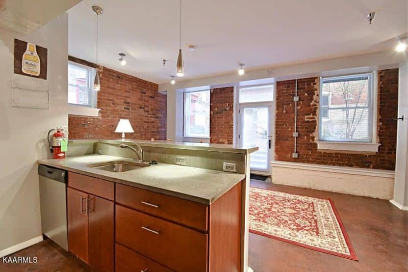 402-W-Church-Ave-35626028024