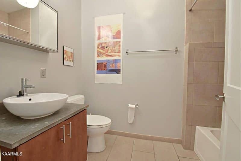 402-W-Church-Ave-35633420382