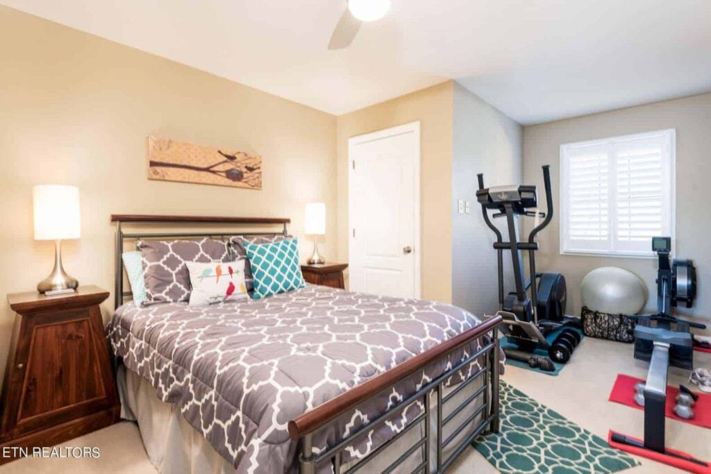 550-Riverfront-182328050157