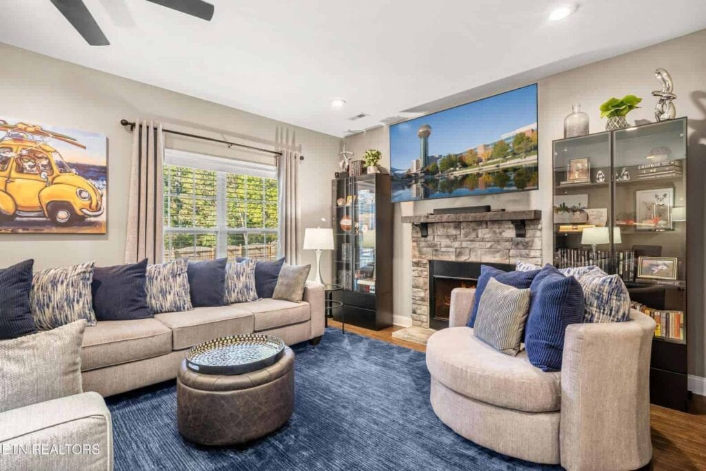 Albatross-Lane-11757880366