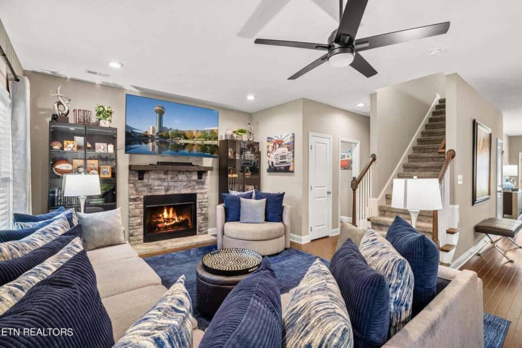 Albatross-Lane-12047205832