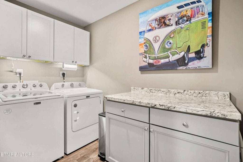 Albatross-Lane-12541453443