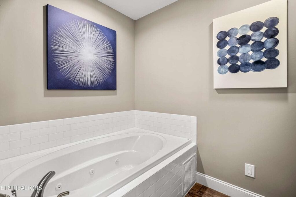 Albatross-Lane-13504053580