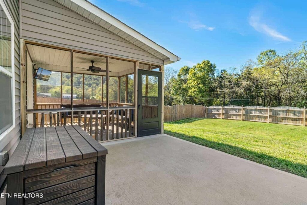 Albatross-Lane-14033070686