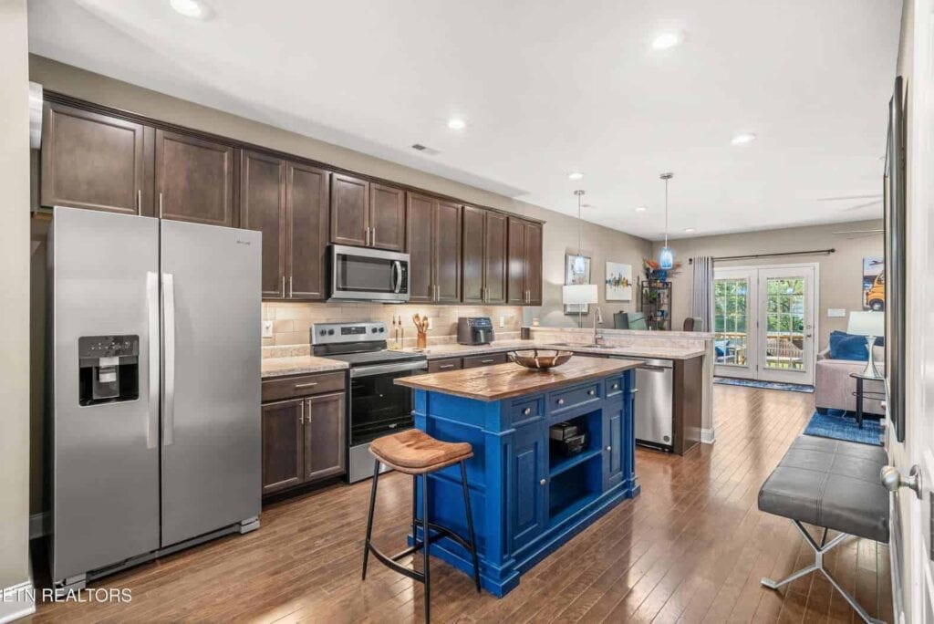 Albatross-Lane-14528105289