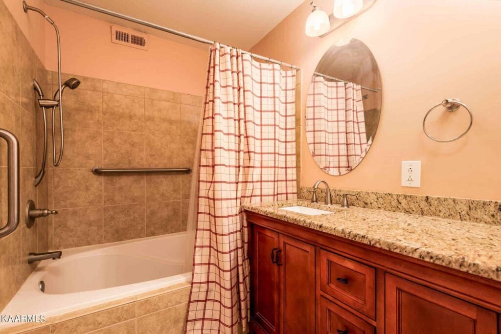 Candy-Factory-Lofts-305-133222236007