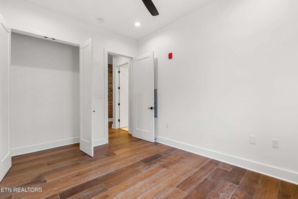 Century-202-034704494045