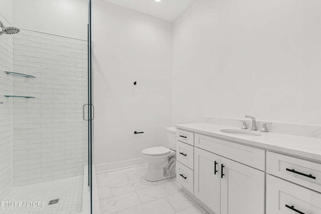 Century-204-044266867