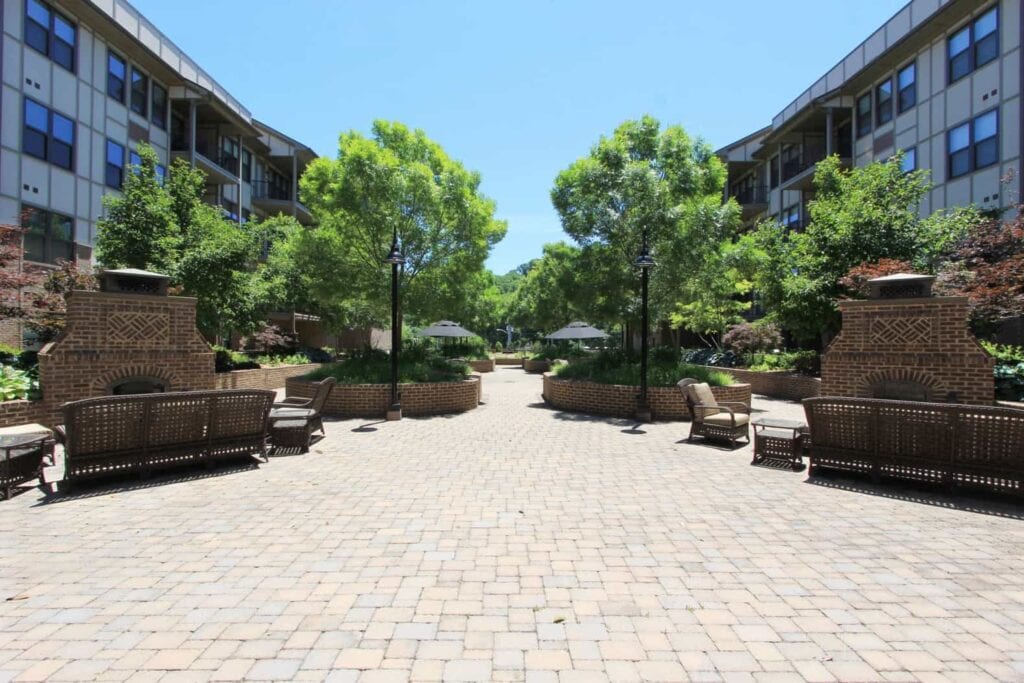 Courtyard.Fireplaces