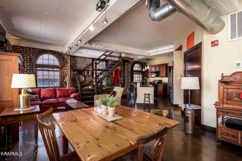 Crown-Court-402-1025626455111