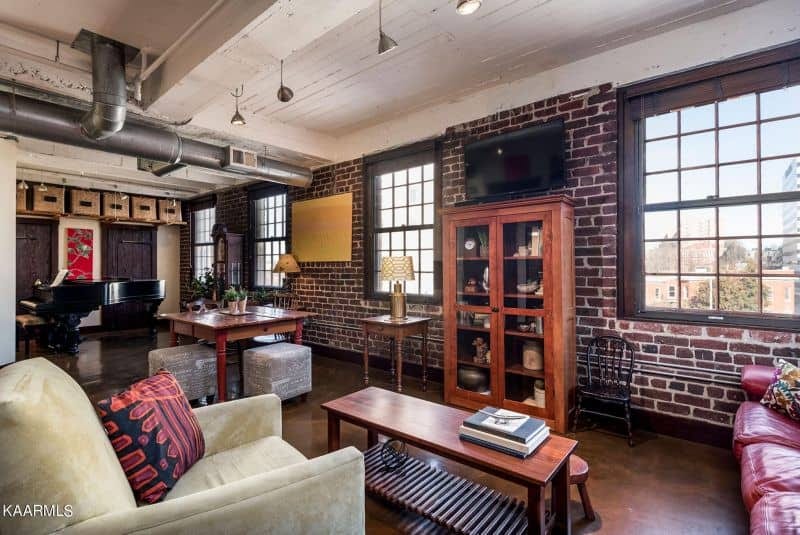 Crown-Court-402-1025630927463