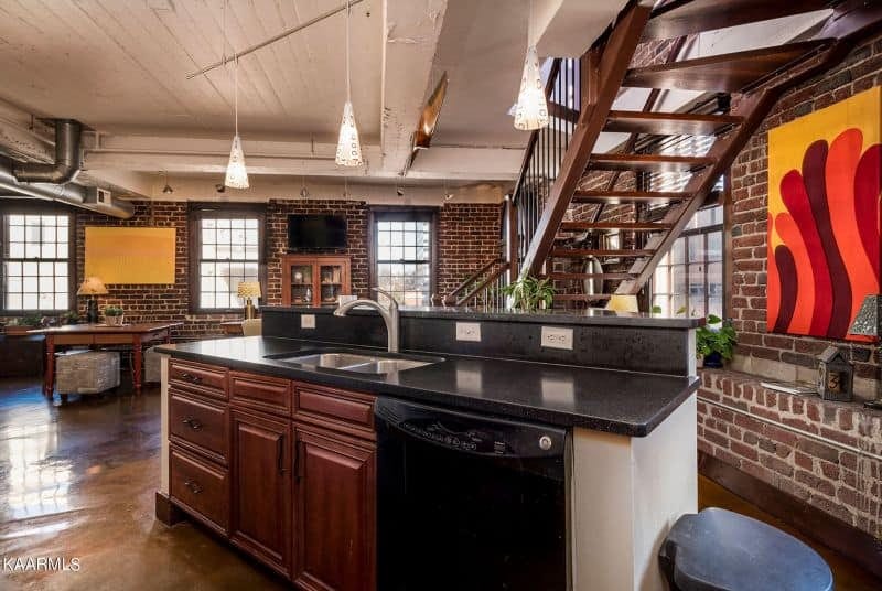 Crown-Court-402-1025647198987