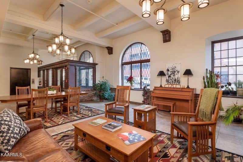 Crown-Court-402-1030019215292