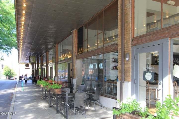 Daylight-Exterior-2