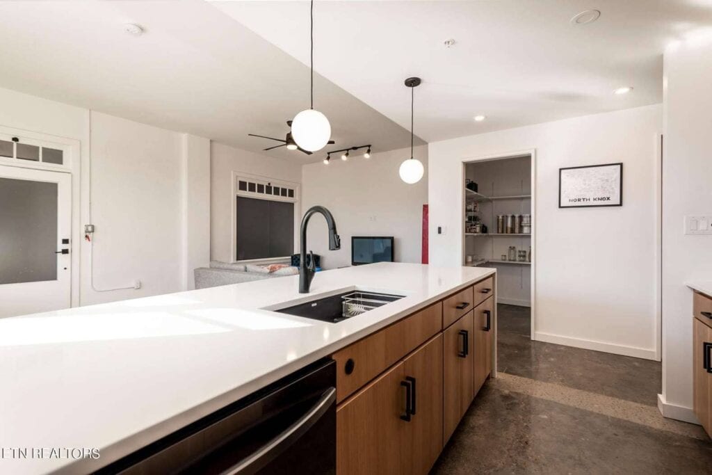 Fairmont-Flats-106-623443300