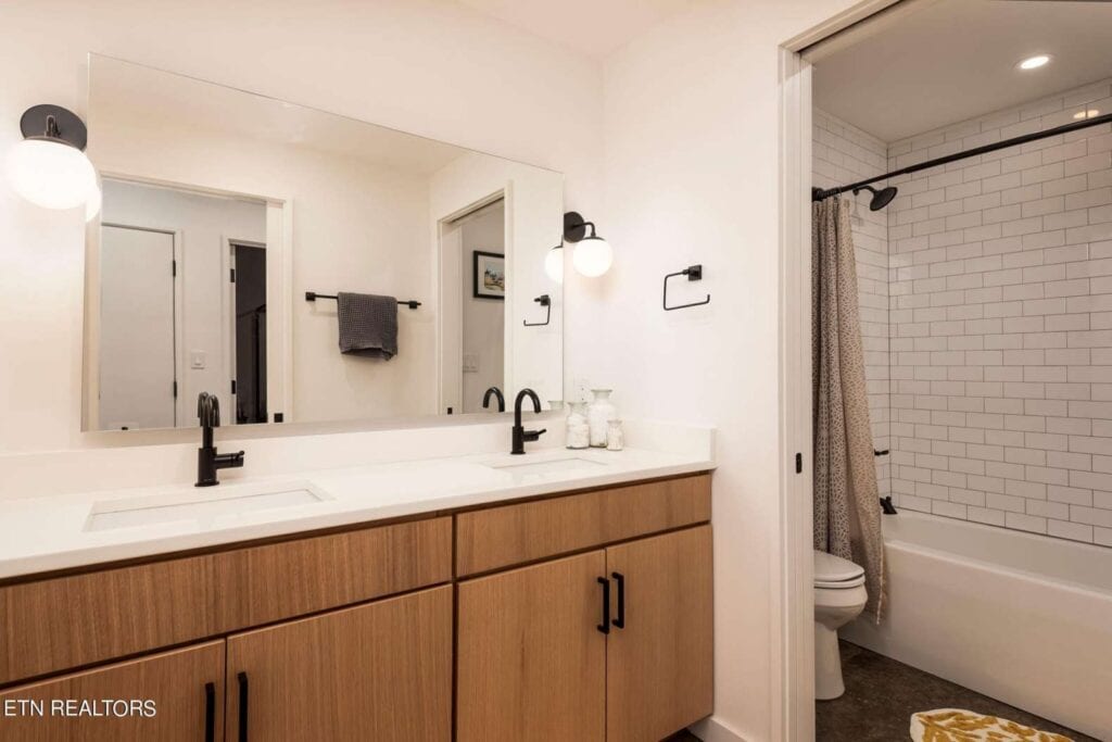 Fairmont-Flats-106-638404337